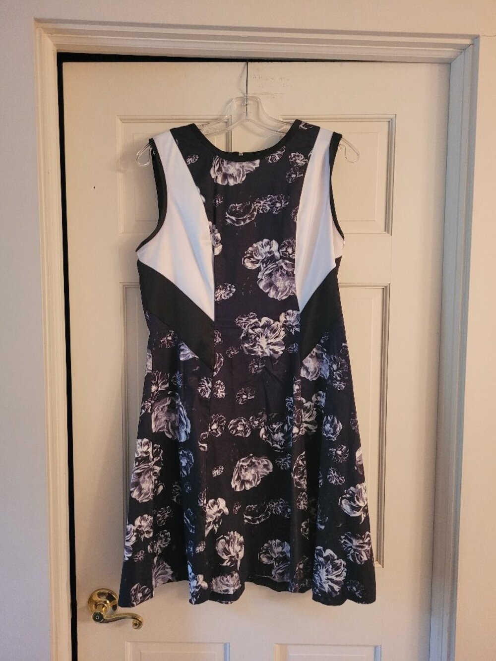 Prabal Gurung for Target Black, White and Floral Dress, size 12